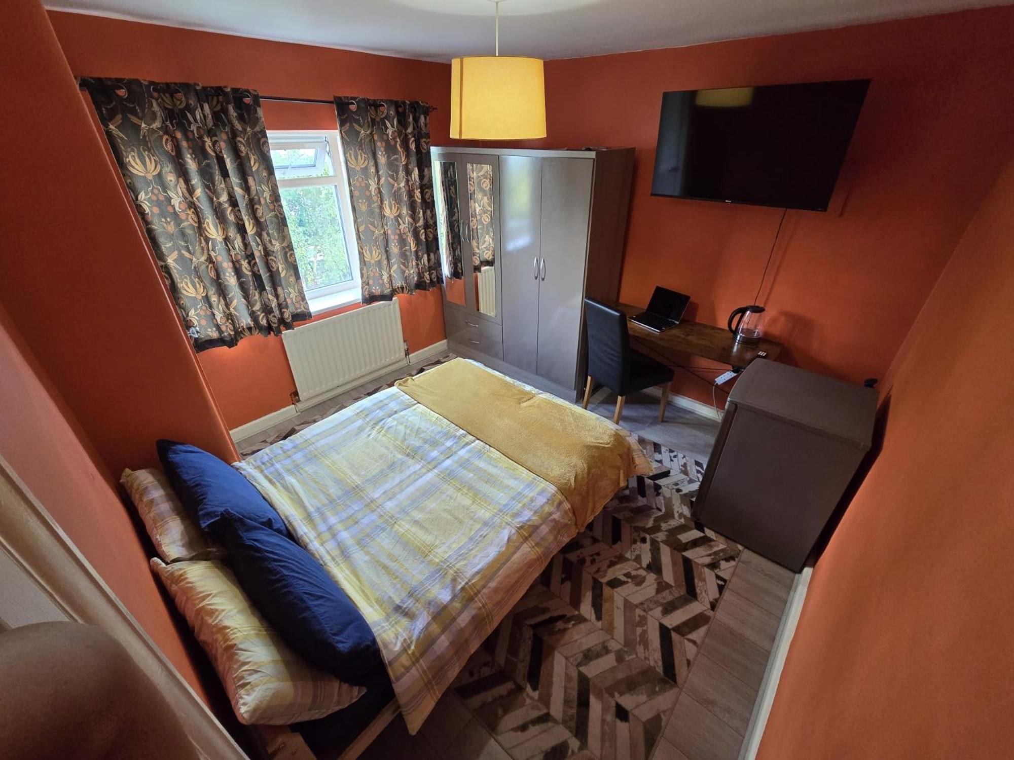 L'Auberge Close Syon Lane Station And Heathrow London Ngoại thất bức ảnh